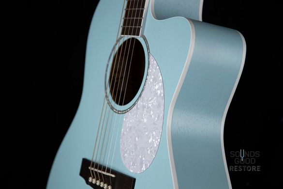 CORT Jade Classic (Sky Blue Open Pore)