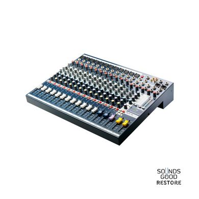 Аналоговий мікшерний пульт з процесором ефектів Soundcraft EFX12