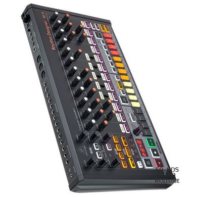 Драм-машина Behringer RD-8 MKII