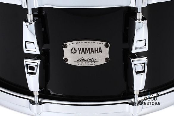 YAMAHA Absolute Hybrid Maple Snare 14" (Solid Black)