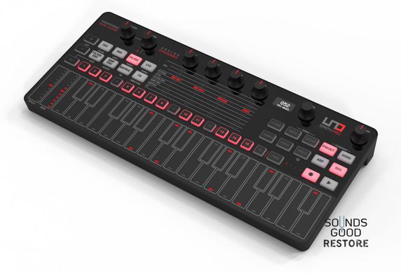 IK MULTIMEDIA UNO Synth Pro Desktop Black Edition