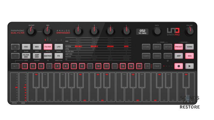 IK MULTIMEDIA UNO Synth Pro Desktop Black Edition