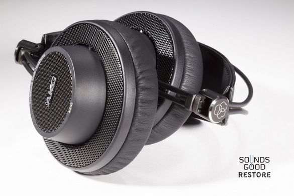 Студийные наушники AKG K275